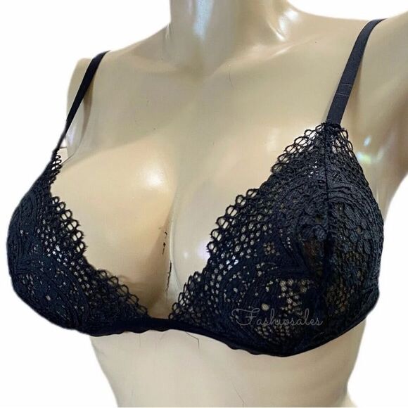 Victoria’s Secret Crochet lace Unlined bralette bra black Large - Picture 1 of 3
